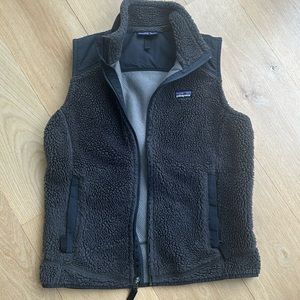 Women’s Patagonia charcoal grey vest